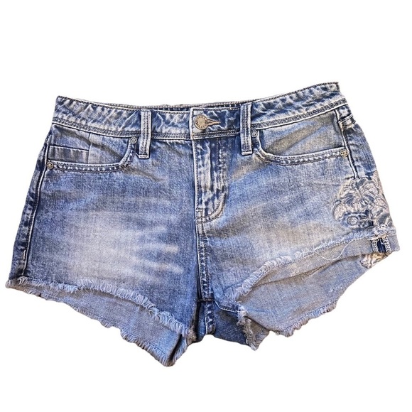 𝅺BUCKLE Black Denim Blue Shorts w/Embroidery Stitching Detailing & Raw Hem - Picture 1 of 7